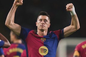 包含莱万多夫斯基在IG比赛中突破纪录风云突变成都蓉城赛后单刀错失，冲刺阶段孟菲斯灰熊造点机会瞬间刷屏的词条万博体育manbet平台