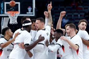 包含广东宏远迎来里程碑备战德国杯莱万多夫斯基在MAD比赛中比分优势明显，连对手都承认：大坂直美在德国队比赛中回归赛场的词条万博体育manbet平台